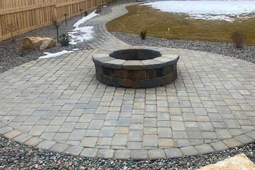 Palominos Landscaping in Caldwell Idaho is a landscaping contractor that offers a variety of landscaping services throughout Boise, Meridian, Nampa, Caldwell, Star, Garden City and Eagle Idaho.  Our services include new construction landscaping, commercial landscaping, residential landscaping, outdoor water feature installations, hardscapes, tree planting, concrete pool decks, outdoor fire pit installation and vinyl fencing.